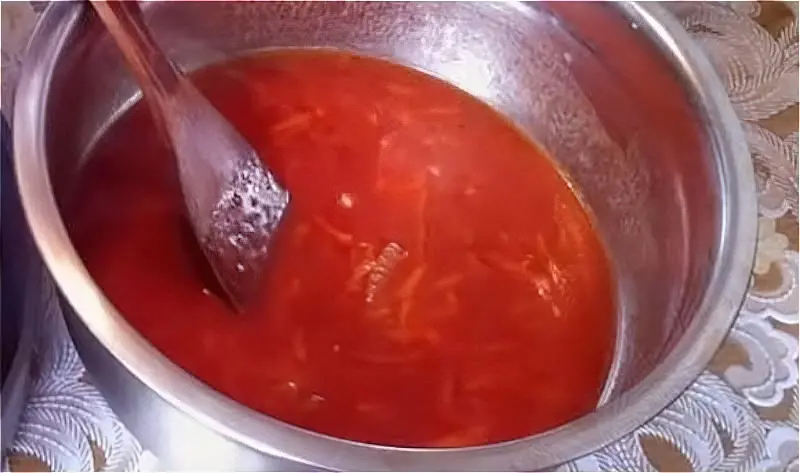 готуємо томатний соус для тефтелей